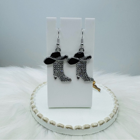 Howdy Rhinestone Boot Earrings- Black Hat - Picture 1 of 2